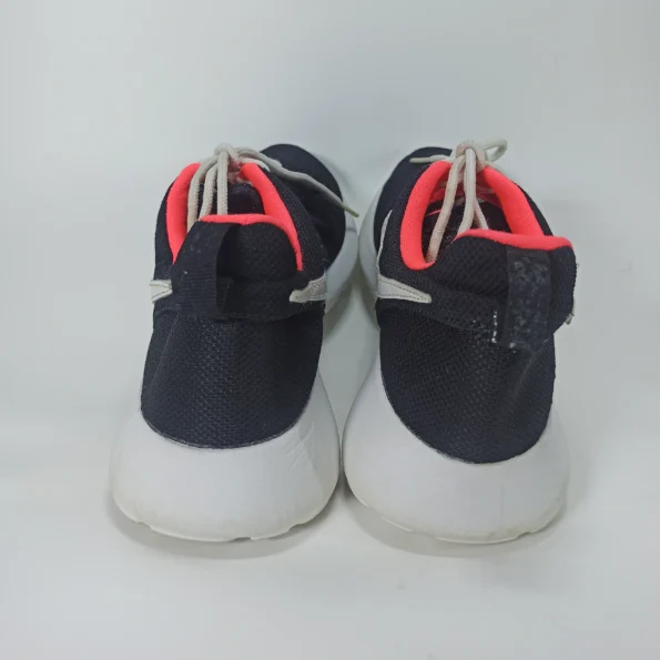 ZairZabar.pk NIKE ROSHE RUN GS RUNNING SHOES