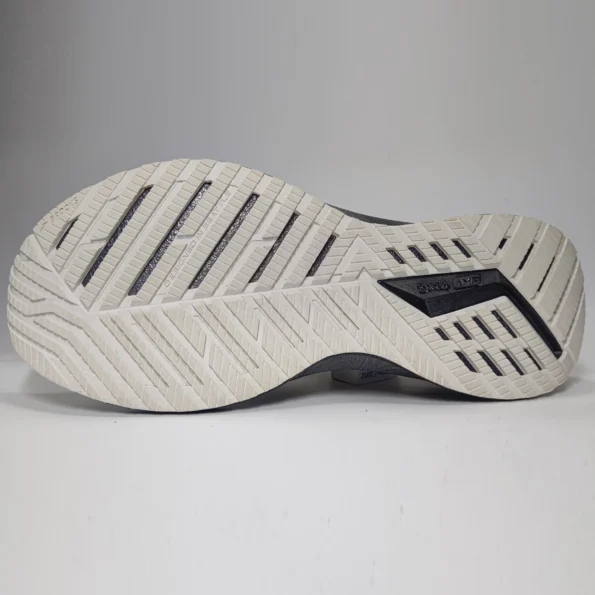 ZairZabar.pk BROOKS LEVITATE STEALTHFIT 5