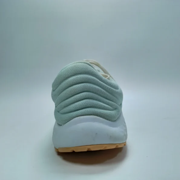 ZairZabar.pk NEW BALANCE 520