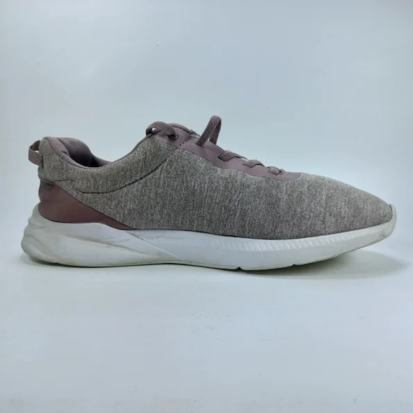 ZairZabar.pk SKECHERS PINK SLIP ON SHOES
